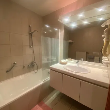 Gowell Kuur- En Wellness Yolande Buekers Hotel 4*