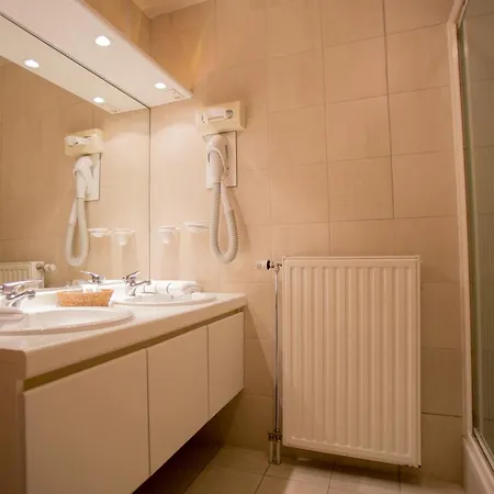 Gowell Kuur- En Wellness Yolande Buekers 4* Wellen